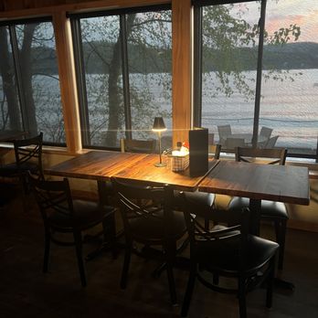 Indian Bay Marina - Lakeside dining and great atmosphere - Burgers Near Me - Willsboro, New York Indian Bay Marina - Lakeside dining and great atmosphere - Burgers Near Me - Willsboro, New York