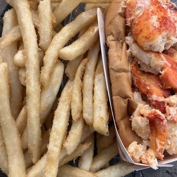 Pauli's - Hot buttered lobster roll - Sandwiches Near Me - Boston, Massachusetts Pauli's - Hot buttered lobster roll - Sandwiches Near Me - Boston, Massachusetts