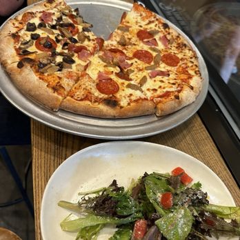 Pizza and Pasta Bar - Pizza Near Me - Seattle, Washington Pizza and Pasta Bar - Pizza Near Me - Seattle, Washington