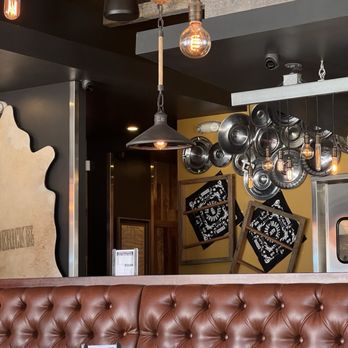 Broderick - Decor - Burgers Near Me - Walnut Creek, California