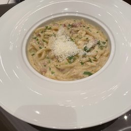 Pasta carbonara- don't order this. Pasta carbonara- don't order this.