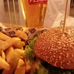 Bobby Burger - Decent enough burger. I'd go again.
