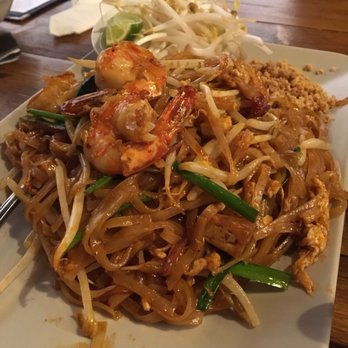 Jatujak - Shrimp pad thai - Food Delivery Services Near Me - Toronto, Ontario