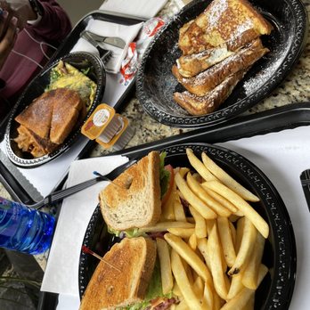 Brick City Market - Corn Beef Sandwich Stack of 3 French Toast Omelette - Juice Bars & Smoothies Near Me - Newark, New Jersey