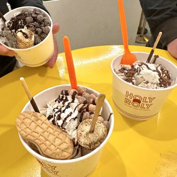 Holy Roly Ice Cream - Ice Cream & Frozen Yogurt Near Me - Los Angeles, California