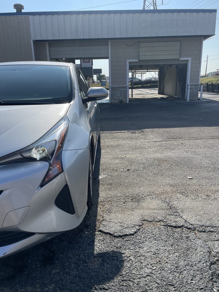 BLAIRS FERRY CAR WASH Updated August 2024 313 C Ave, Hiawatha, Iowa