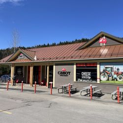 Cabot Creamery - Waterbury Center - Outdoor seating