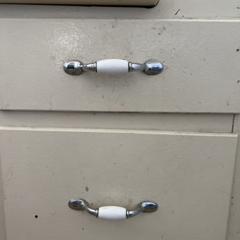 Natalie’s Cleaning - Kitchen cabinet fronts, untouched - Home Cleaning Near Me - Los Angeles, California Natalie’s Cleaning - Kitchen cabinet fronts, untouched - Home Cleaning Near Me - Los Angeles, California