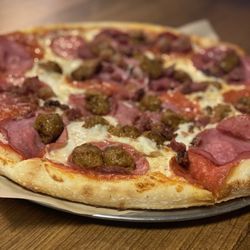 Mama's Famous Pizza & Heros