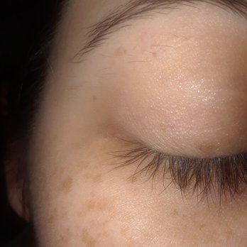 Thread Away - Way too thin! Came home to see all the little hair left behind. I asked for a clean up and got my brows slaughtered and still hairy - Eyelash Service Near Me - Chicago, Illinois