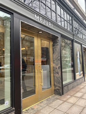 MEJURI NEWBURY - Updated December 2025 - 126 Newbury St, Boston ...