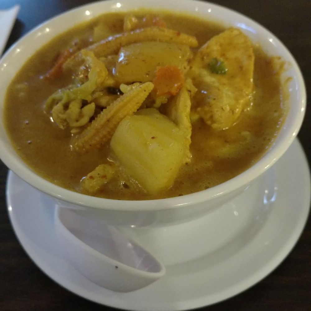 Bangkok BBQ - Yellow curry with chicken - Thai Near Me - Walnut, California Bangkok BBQ - Yellow curry with chicken - Thai Near Me - Walnut, California