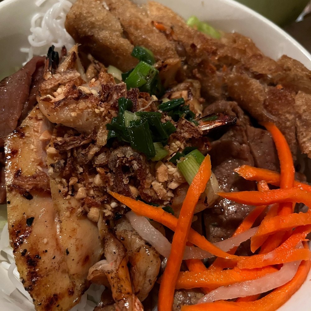 Pho Cafe - Vermicelli w/Grilled Combination - Vietnamese Near Me - Lafayette, Colorado Pho Cafe - Vermicelli w/Grilled Combination - Vietnamese Near Me - Lafayette, Colorado