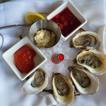 Altius - tom's oysters. - New American Near Me - Pittsburgh, Pennsylvania