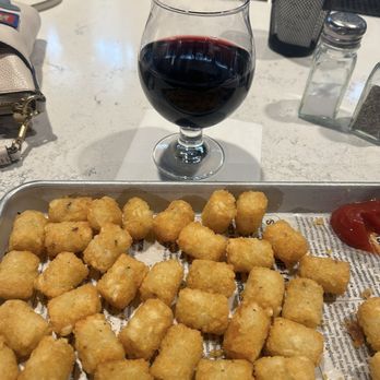 Cafeteria 15L - Airport - Tater tots - American Near Me - Sacramento, California Cafeteria 15L - Airport - Tater tots - American Near Me - Sacramento, California