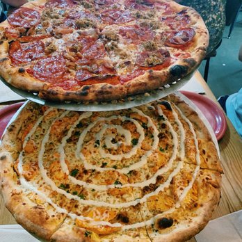 Folino's Pizza - The Meats and Buff Chick pizza - Pizza Near Me - Shelburne, Vermont