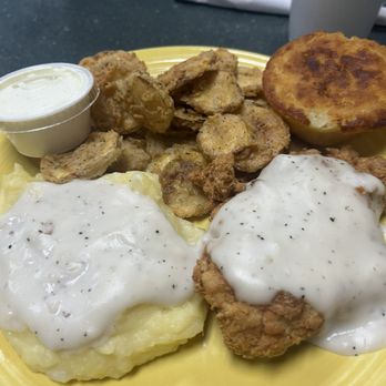 Delancy's Restaurant - Chicken Fried Chicken extra white gravy; mash potatoes and fried squash - American Near Me - Burlington, North Carolina Delancy's Restaurant - Chicken Fried Chicken extra white gravy; mash potatoes and fried squash - American Near Me - Burlington, North Carolina