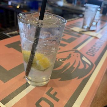 AJ’s Hideaway Bar & Grill - Drink - Sports Bars Near Me - Keizer, Oregon