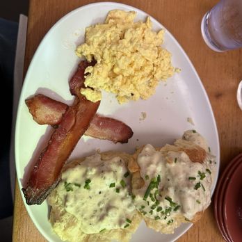 Ruby Slipper Marigny - Biscuits & Gravy - Breakfast & Brunch Near Me - New Orleans, Louisiana