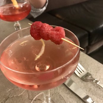 Robie's - Cocktail Bars Near Me - Saint Louis, Missouri