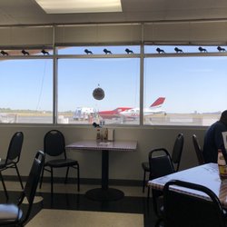 Grider Field Restaurant - It's right on the airstrip