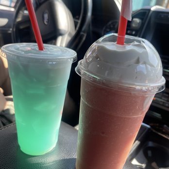 DG's Espresso - Coffee & Tea Near Me - Anchorage, Alaska