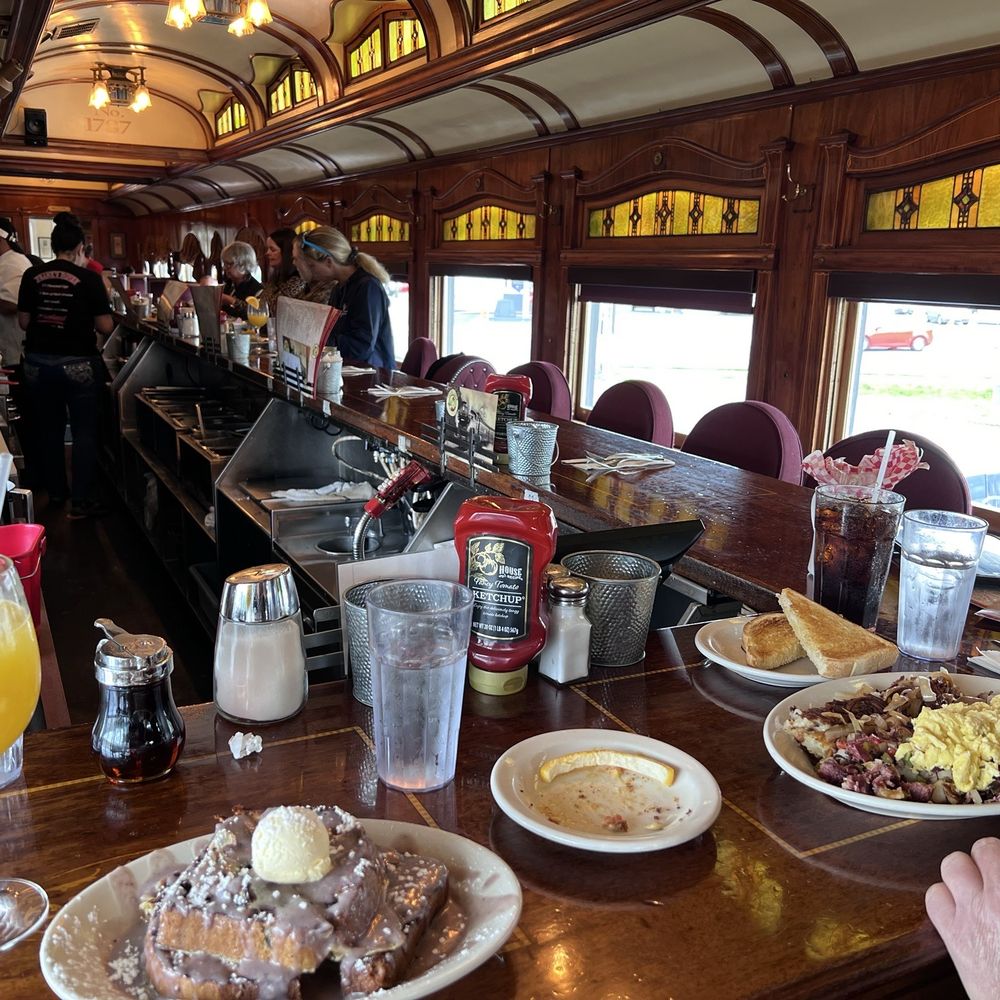 Frank's Diner - Blueberry Muffin French Toast and Corned Beef Hash & Eggs - Diners Near Me - Spokane, Washington Frank's Diner - Blueberry Muffin French Toast and Corned Beef Hash & Eggs - Diners Near Me - Spokane, Washington