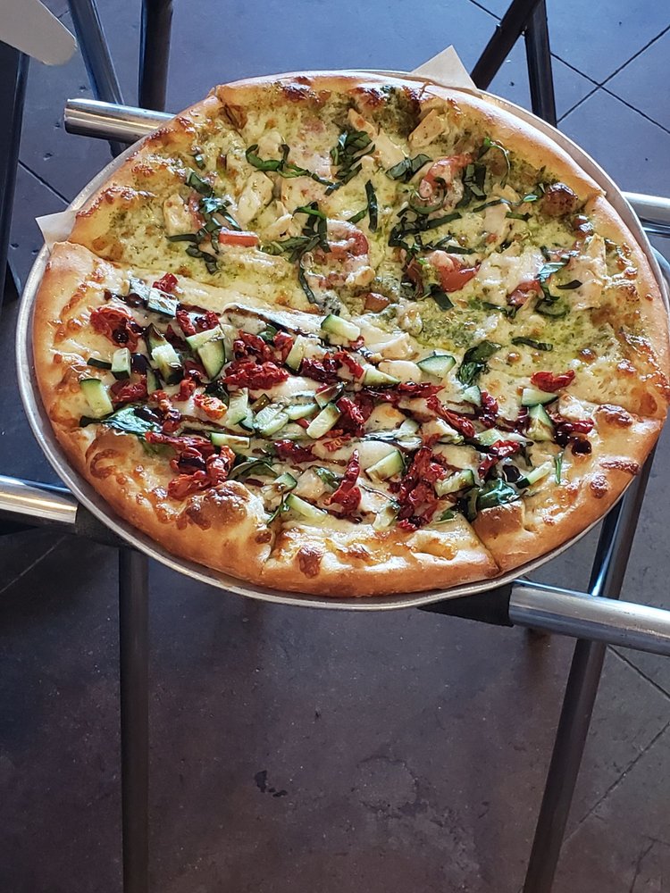 2 GUYS PIES BRICK OVEN PIZZA 234 Photos & 611 Reviews 56969 Yucca