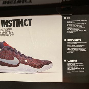 Nike Factory Store - Shoe Stores Near Me - Woodburn, Oregon