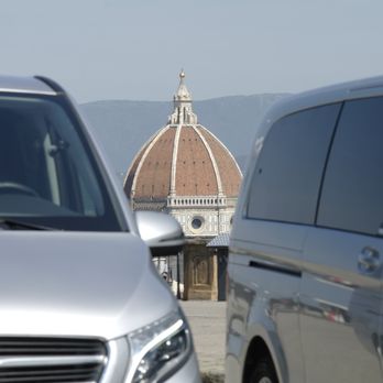 Tusci Car Service - Brunelleschi's dome, the cathedral Santa Maria del Fiore with my new vehicles - Architectural Tours Near Me - Scandicci, FI Tusci Car Service - Brunelleschi's dome, the cathedral Santa Maria del Fiore with my new vehicles - Architectural Tours Near Me - Scandicci, FI