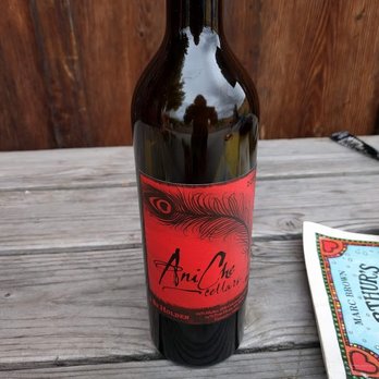 AniChe Cellars - Wine Bars Near Me - Underwood, Washington