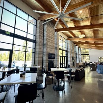 Nakoma Resort - Altitude Great Room (bar, dining and lounging), which overlooks the sizable pool - Resorts Near Me - Clio, California Nakoma Resort - Altitude Great Room (bar, dining and lounging), which overlooks the sizable pool - Resorts Near Me - Clio, California