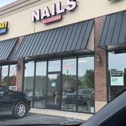 Nails By Tiffany - Outside