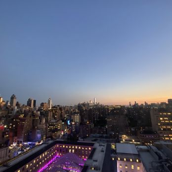 BLU 33 Rooftop - BLU 33 Rooftop: sunset view - Cocktail Bars Near Me - New York, New York