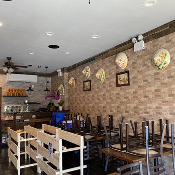 Chef Papa Vietnamese Kitchen - Beautiful indoor design - Vietnamese Near Me - Flushing, New York Chef Papa Vietnamese Kitchen - Beautiful indoor design - Vietnamese Near Me - Flushing, New York