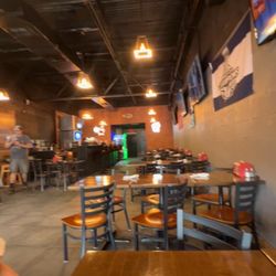 Bloomingdale Pizza - Bar & seating