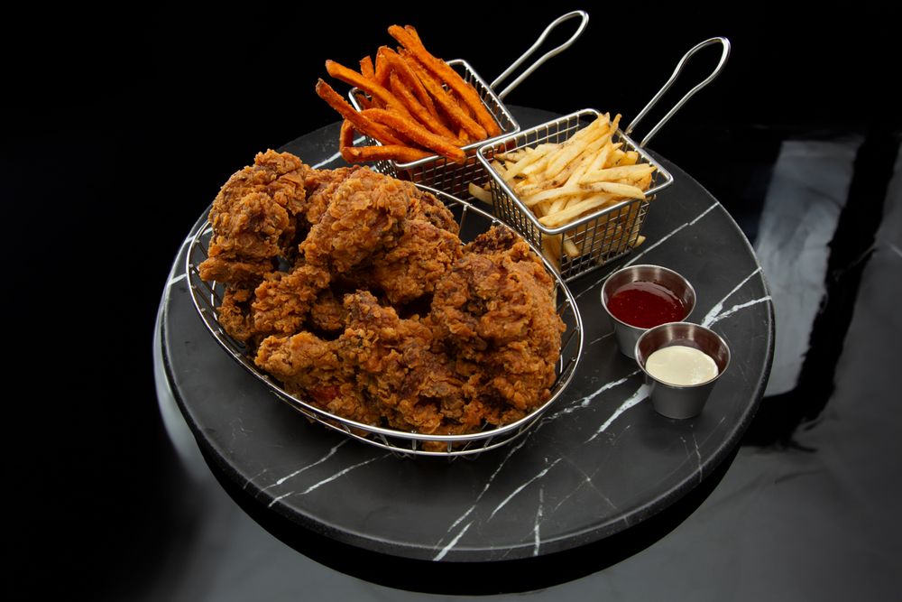 INDUSTRY 13 KARAOKE & BAR 90 Photos & 21 Reviews 5599 Spring