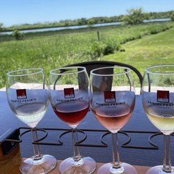 Painted Prairie Vineyard - Wine tasting