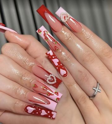 Lux Nails Bar