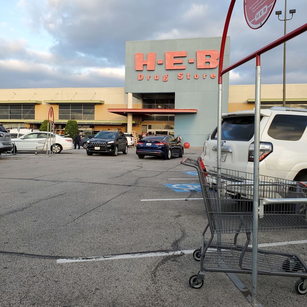 H-E-B - ows a shopping cart in a parking lot - Grocery Near Me - Tomball, Texas H-E-B - ows a shopping cart in a parking lot - Grocery Near Me - Tomball, Texas