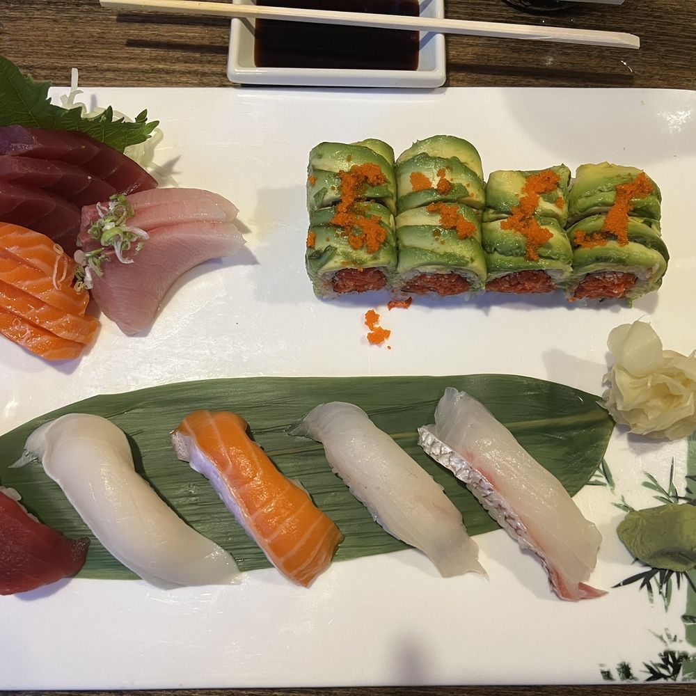 Misimi - Sushi & Sashimi Combo - Sushi Bars Near Me - Shelton, Connecticut Misimi - Sushi & Sashimi Combo - Sushi Bars Near Me - Shelton, Connecticut