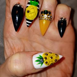 Unique Nails Tacoma