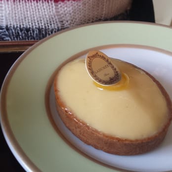 Ladurée - Citron tart - Macarons Near Me - Paris, 75 Ladurée - Citron tart - Macarons Near Me - Paris, 75