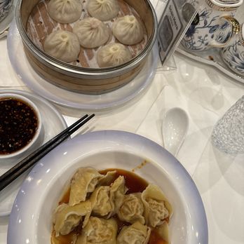 Dumpling Kitchen & Bar - Pork soup dumplings were incredible Spicy shrimp and pork dumplings also good - Dim Sum Near Me - Burlingame, California Dumpling Kitchen & Bar - Pork soup dumplings were incredible Spicy shrimp and pork dumplings also good - Dim Sum Near Me - Burlingame, California
