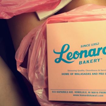 Leonard's Bakery - malasadas original - Bakeries Near Me - Honolulu, Hawaii