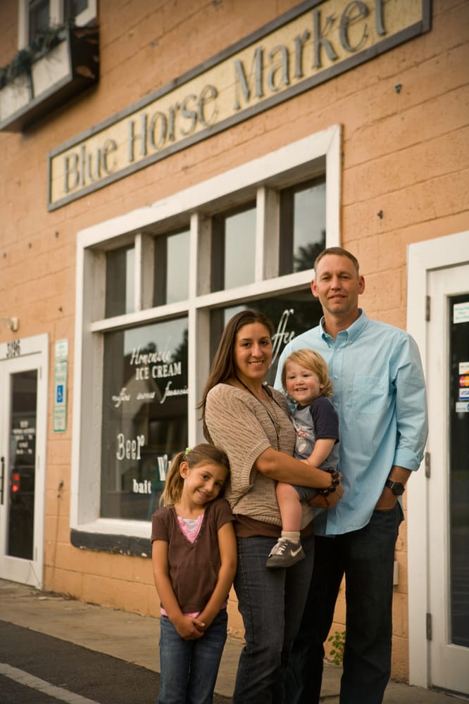 BLUE HORSE MARKET Updated September 2024 11 Photos 3196 Vass Carthage Rd, Carthage, North