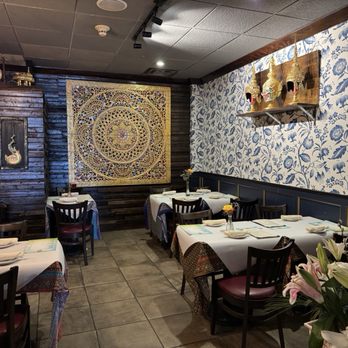 Dancing Crab Thai Noodle House - Tables - Thai Near Me - Pittsburgh, Pennsylvania Dancing Crab Thai Noodle House - Tables - Thai Near Me - Pittsburgh, Pennsylvania