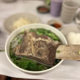 Spicy Hue Noodle with 1lb Short Rib