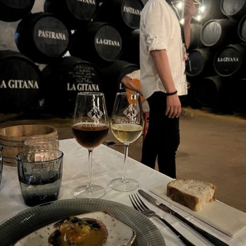 EntreBotas - Noche en rama - Restaurants Near Me - Sanlúcar de Barrameda, California