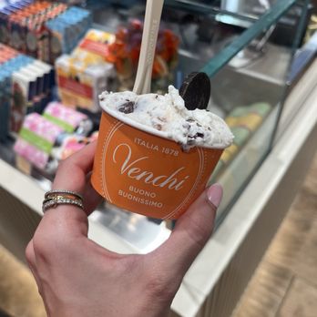 Venchi - Chocolatiers & Shops Near Me - Boca Raton, Florida